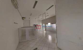 Imagem 5: Salão com divisórias e internet