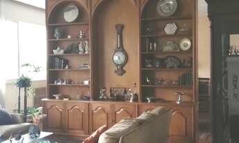 Imagem 2: Excelente apartamento,um por andar, melhor quadra do bairro 217 m2, 200 metros da praia