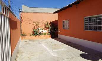 Imagem 4: Casa de Rua - Casa 3 quartos, sendo 1 suíte