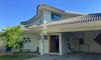 Imagem 2: CASA NA REGIÃO DA GRANJA VIANA COM 4 SUITES