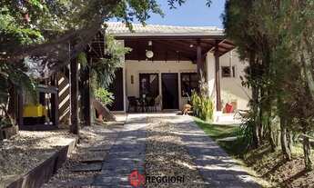 Imagem: CASA CENTRO CAMBORIÚ C/ PISCINA E JARDIM