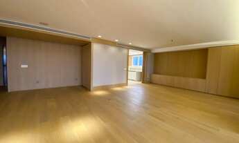 Imagem 4: Lindo apartamento totalmente reformado com 402 metros quadrados com 3 suítes