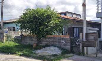 Imagem 2: Terreno a 900 m da Praia Central de Garopaba, no Centro da Cidade!