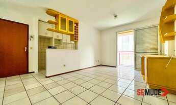 Imagem 4: Ótimo apartamento com 2 dormitórios sendo 1 suíte e sacada com churrasqueira no bairro Car