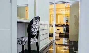 Imagem 3: Casa de alto padrão, com piscina em Balneário Camboriú