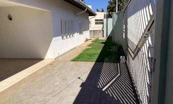 Imagem 2: Casa para Venda em Campinas, Taquaral, 3 dormitórios, 1 suíte, 3 banheiros, 5 vagas