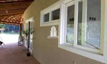 Imagem 2: Casa com 3 dormitórios e 5 vagas