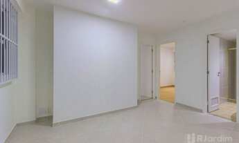 Imagem 5: Metrô próximo, Portaria 24h, Apartamento com 2 quartos (1 suíte), 2 banheiros, 2 vagas à v