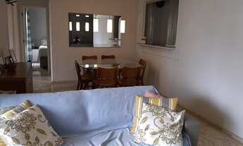 Imagem: CONFORTÁVEL APARTAMENTO REPLETO DE ARMÁRIOS