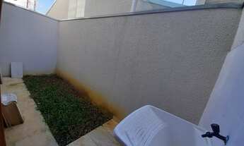 Imagem 2: Casa para venda possui 56 metros quadrados com 2 quartos em Cajuru - Curitiba - PR