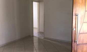 Imagem 2: Casa para venda tem 290 metros quadrados com 3 quartos em Jardim Sylvio Rinaldi I - Jaguar