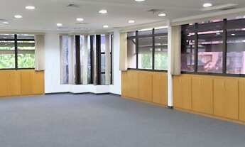 Imagem: Conjunto em vão livre, todo reformado