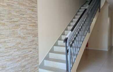 Imagem 2: Apartamento para aluguel possui 98 metros quadrados com 3 quartos em Menino Deus - Porto A