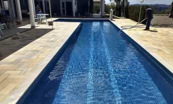 Imagem 5: Chácara totalmente MOBILIADA para venda possui 700 metros quadrados com 4 suítes a 63km de