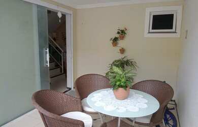 Imagem 2: Casa de condomínio para venda tem 118 metros quadrados com 3 quartos