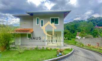 Imagem: Casa moderna em condomínio na Barra do