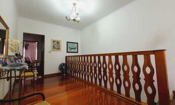 Imagem 7: Imóvel com perfil comercial à Venda, Em cima moradia com 3 dormitórios sendo 1 suíte, em b