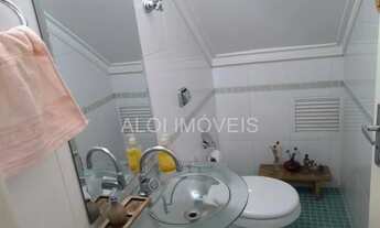 Imagem 5: Casa, de frente para praça das corujas. Casas cercadas por um imenso bosque com arvores d