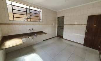 Imagem 4: Casa independente disponível para locação