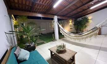 Imagem 7: Casa com móveis planejados: 1 suíte ,1 escritório, varandas, jardim e churrasqueira