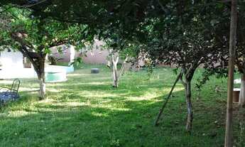 Imagem 6: Aluga-se chácara com piscina mesa de bilhar churrasqueira e fogão a lenha