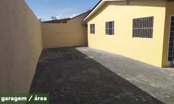 Imagem 3: Casa Muito Espaçosa - 2 quartos 1 com suíte, sala, cozinha, banheiro, área ampla e garagem