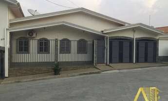 Imagem: Ótima casa para locação, com 03 dormitórios