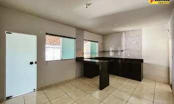 Imagem 2: Casa para aluguel, 2 quartos, 2 vagas, santa lucia - Divinópolis/MG