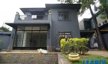 Imagem: CASA ASSOBRADADA - JARDIM PAULISTANO - SP