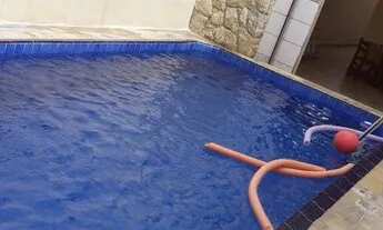 Imagem: Casa d. Temp.-5min da praia-piscina-3dotrs-4wc-sala-coz.churrasq.-3vagas-praia