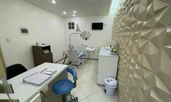 Imagem 4: Sala com consultório odontológico montado