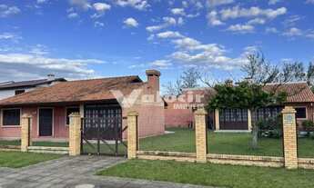 Imagem: Praia de Mariapolis, casa mais um anexo