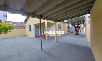 Imagem: Casa com 2 quartos para alugar, 300 m²