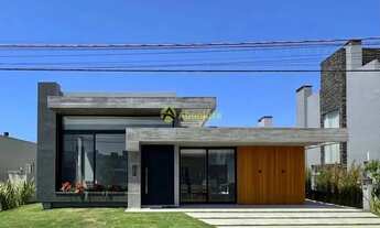 Imagem: Finamente mobiliada e decorada