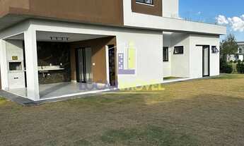 Imagem 4: Casa de alto padrão com 2 pavimentos, área gourmet com churrasqueira, em condomínio fechad