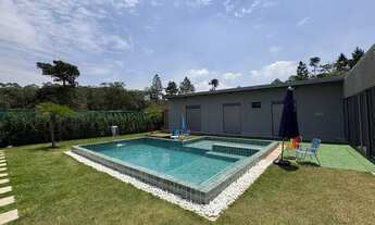 Imagem: Chácara Nova e Moderna com Piscina