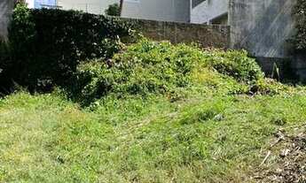 Imagem 2: Terreno com 301,38m2, em ótimo local, confira