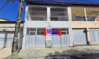 Imagem: Casa com 3 quartos para alugar no bairro