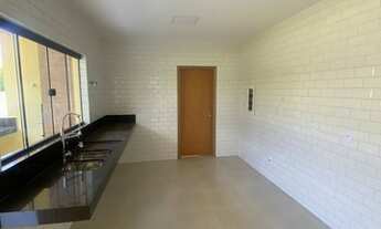 Imagem 3: Casa térrea com 240 metros quadrados com 3 suíte no Condomínio Portal do Sol Green