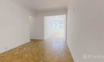 Imagem: Metrô próximo, Sol da manhã, Portaria