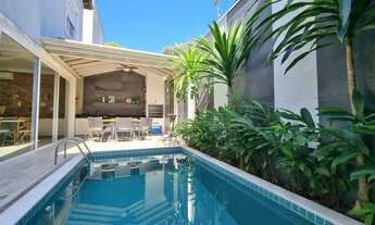 Imagem: Casa de condomínio com 4 suítes, Piscina