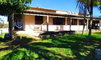 Imagem: Casarão de luxo proximo o mar