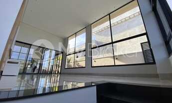 Imagem 7: Casa com 4 suítes e 296 m² construídos no Condomínio do Lago