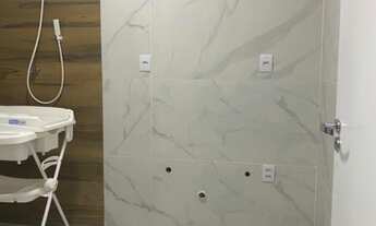 Imagem 5: Casa no Ribeirão da Ilha com três suítes construída com materiais de alto padrão