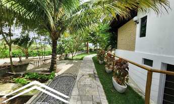 Imagem 6: Casa de condomínio com 450m² possuindo placa solar, toda mobiliada