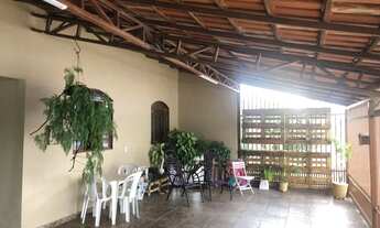 Imagem 3: Casa para venda com 150 m2 com 5 quartos