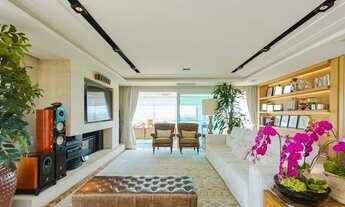 Imagem 6: Apartamento com 3 suítes e 4 vagas de garagem no bairro Três Figueiras em Porto Alegre