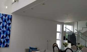 Imagem 2: Casa de condomínio para venda tem 370 metros quadrados com 5 quartos