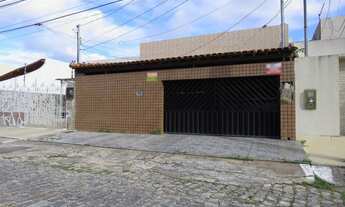 Imagem: Casa à venda no Bairro Suíssa