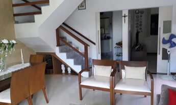 Imagem 5: Casa de condomínio sobrado para venda possui 165 metros quadrados com 4 quartos